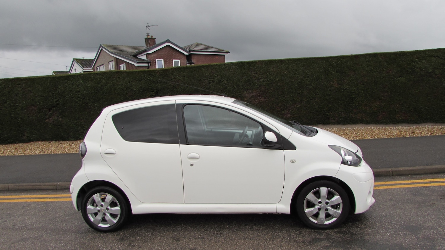 Used Toyota AYGO 2012 for sale - 77164806: Photo 6