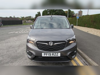Used Vauxhall Combo Life 2019 for sale - 76142462: Photo 2