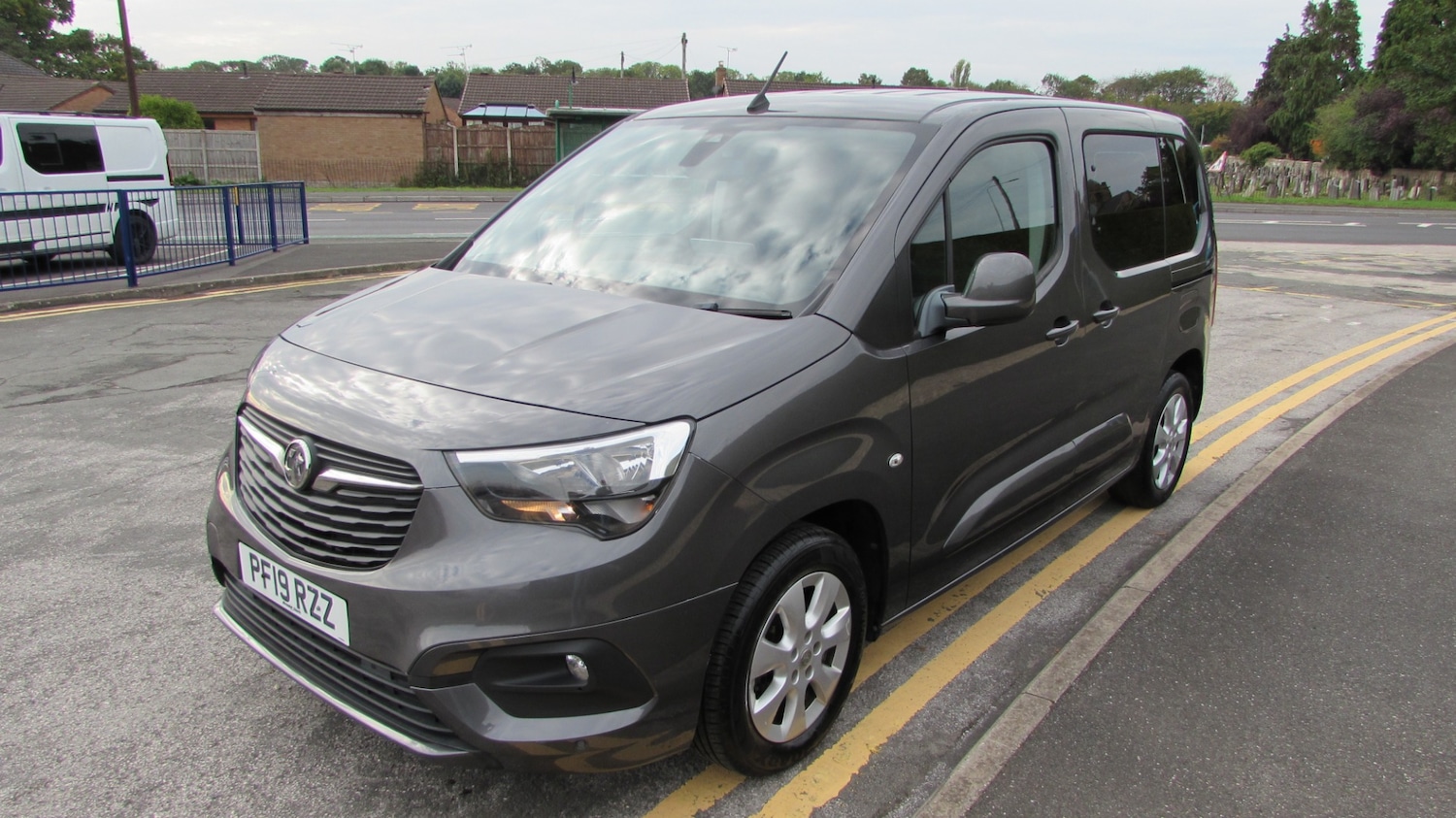 Used Vauxhall Combo Life 2019 for sale - 76142462: Photo 3