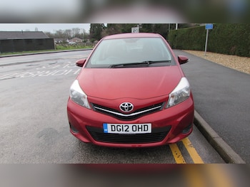 Used Toyota Yaris 2012 for sale - 77516283: Photo