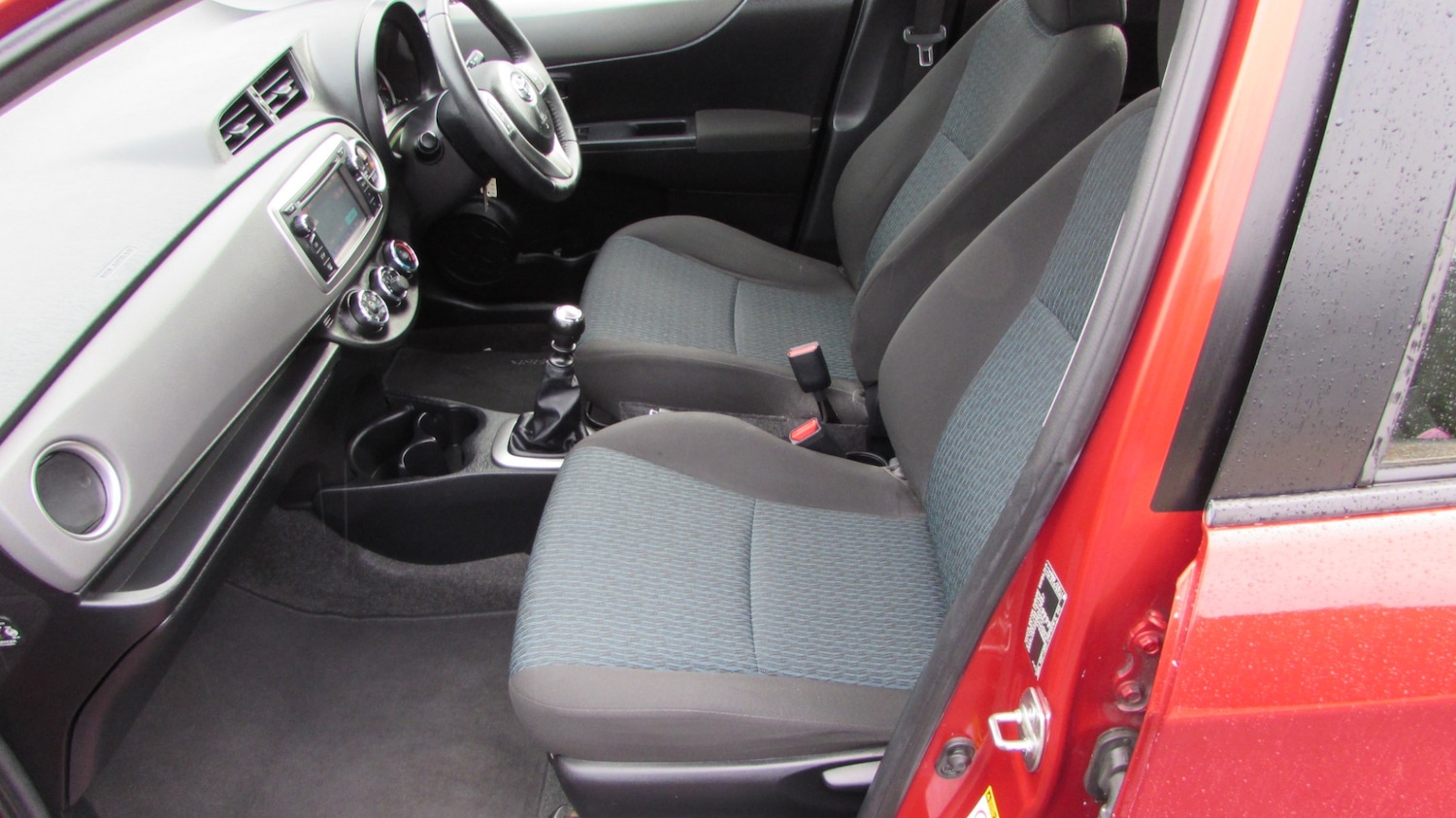 Used Toyota Yaris 2012 for sale - 77516283: Photo 9