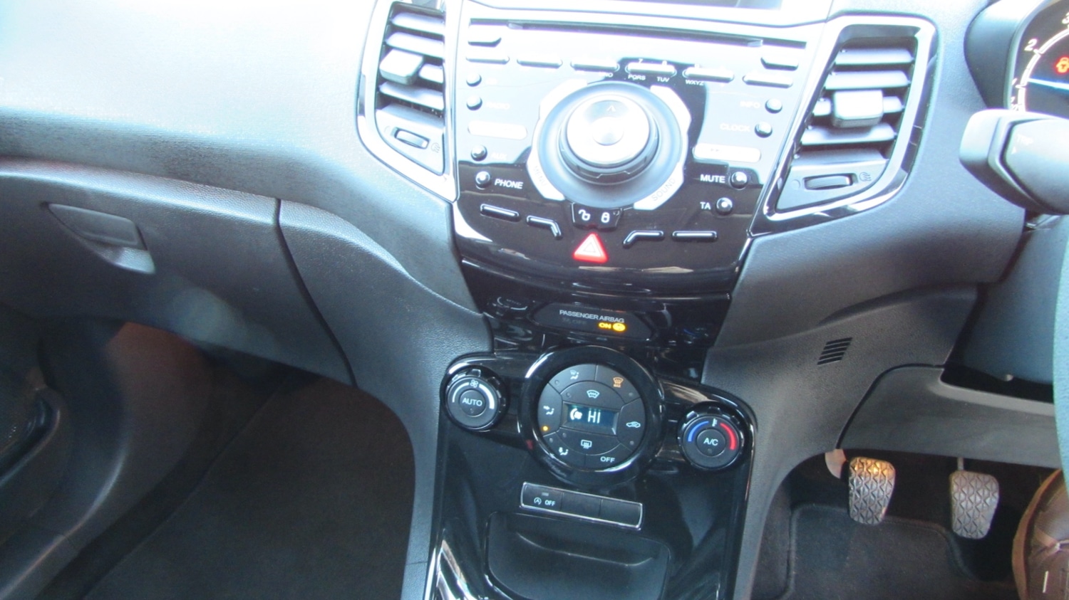 Used Ford Fiesta 2013 for sale - 76598821: Photo 6