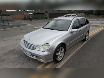 Used Mercedes-Benz C-Class 2005 for sale - 76177209: Photo 3