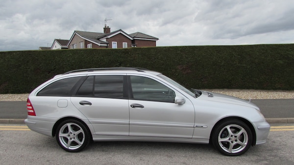 Used Mercedes-Benz C-Class 2005 for sale - 76177209: Photo 8