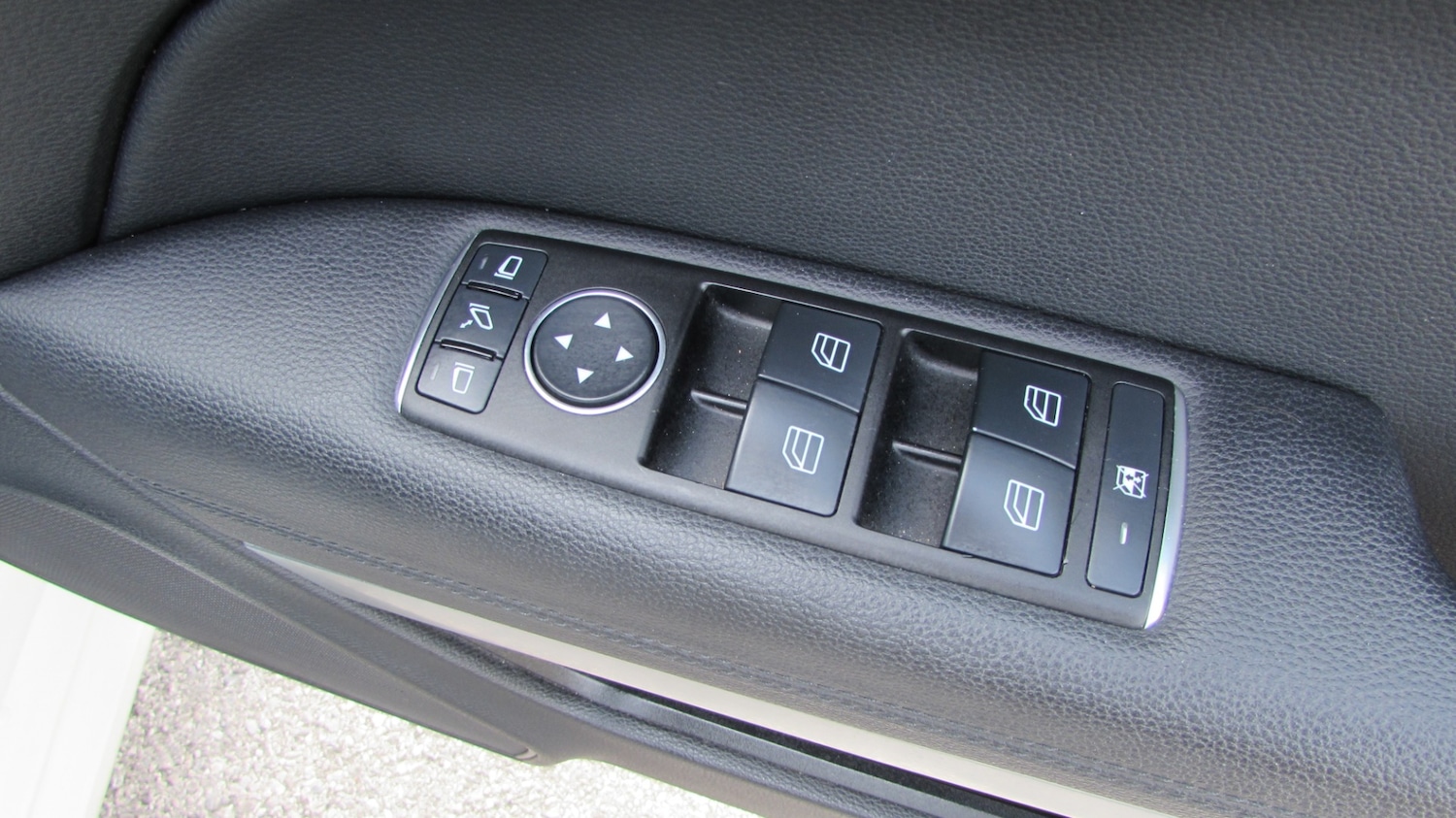 Used Mercedes-Benz E Class 2011 for sale - 77997623: Photo 14