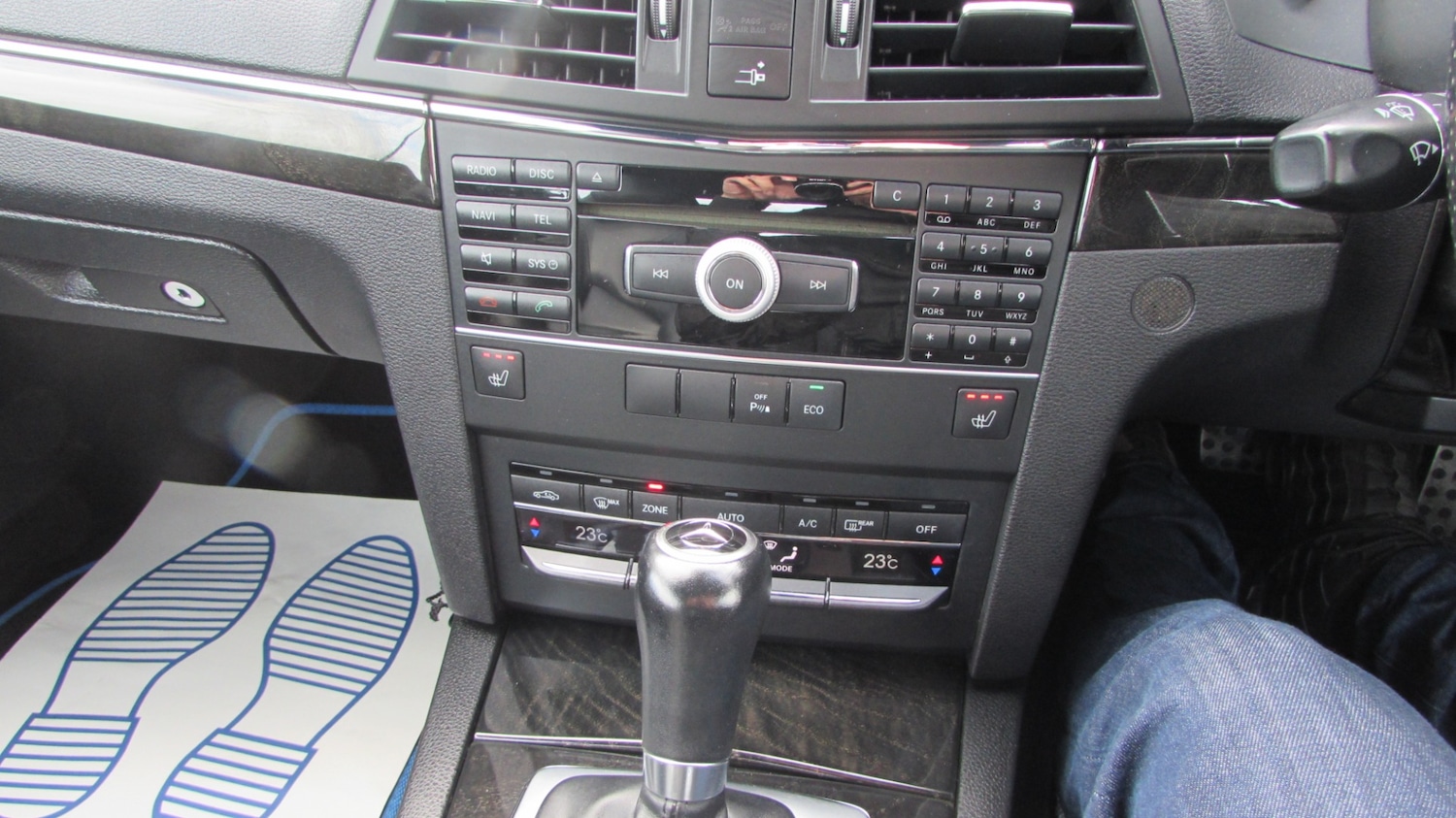 Used Mercedes-Benz E Class 2011 for sale - 77997623: Photo 17