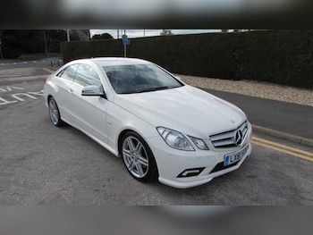 Used Mercedes-Benz E Class 2011 for sale - 77997623: Photo