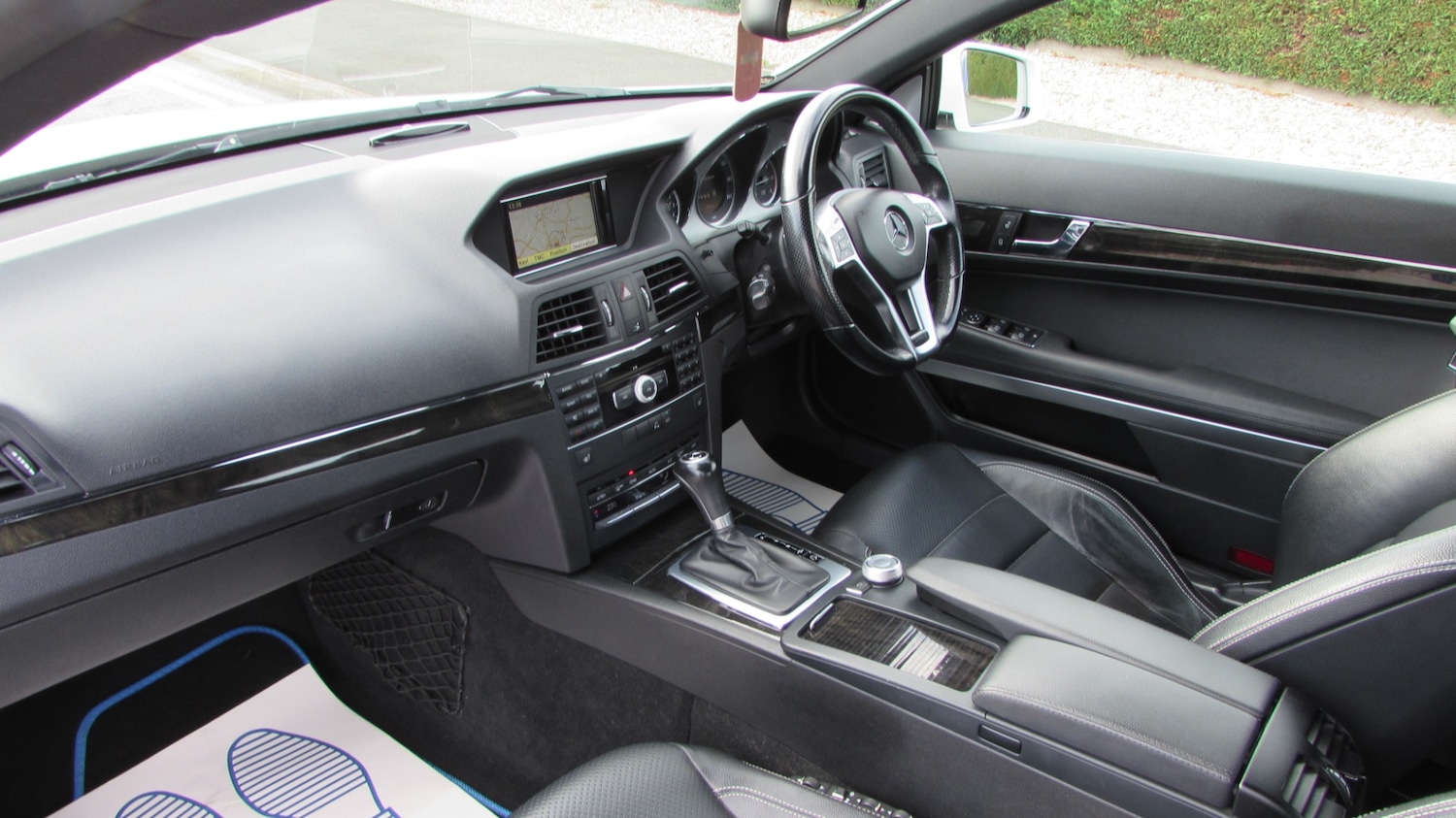 Used Mercedes-Benz E Class 2011 for sale - 77997623: Photo 8