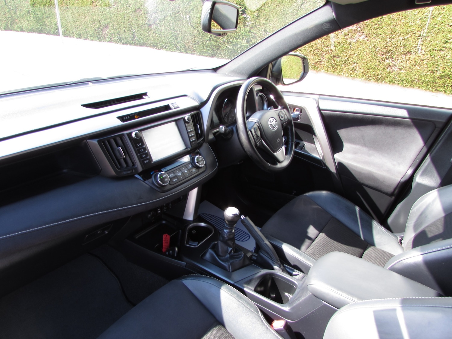 Used Toyota RAV4 2016 for sale - 78107945: Photo 16