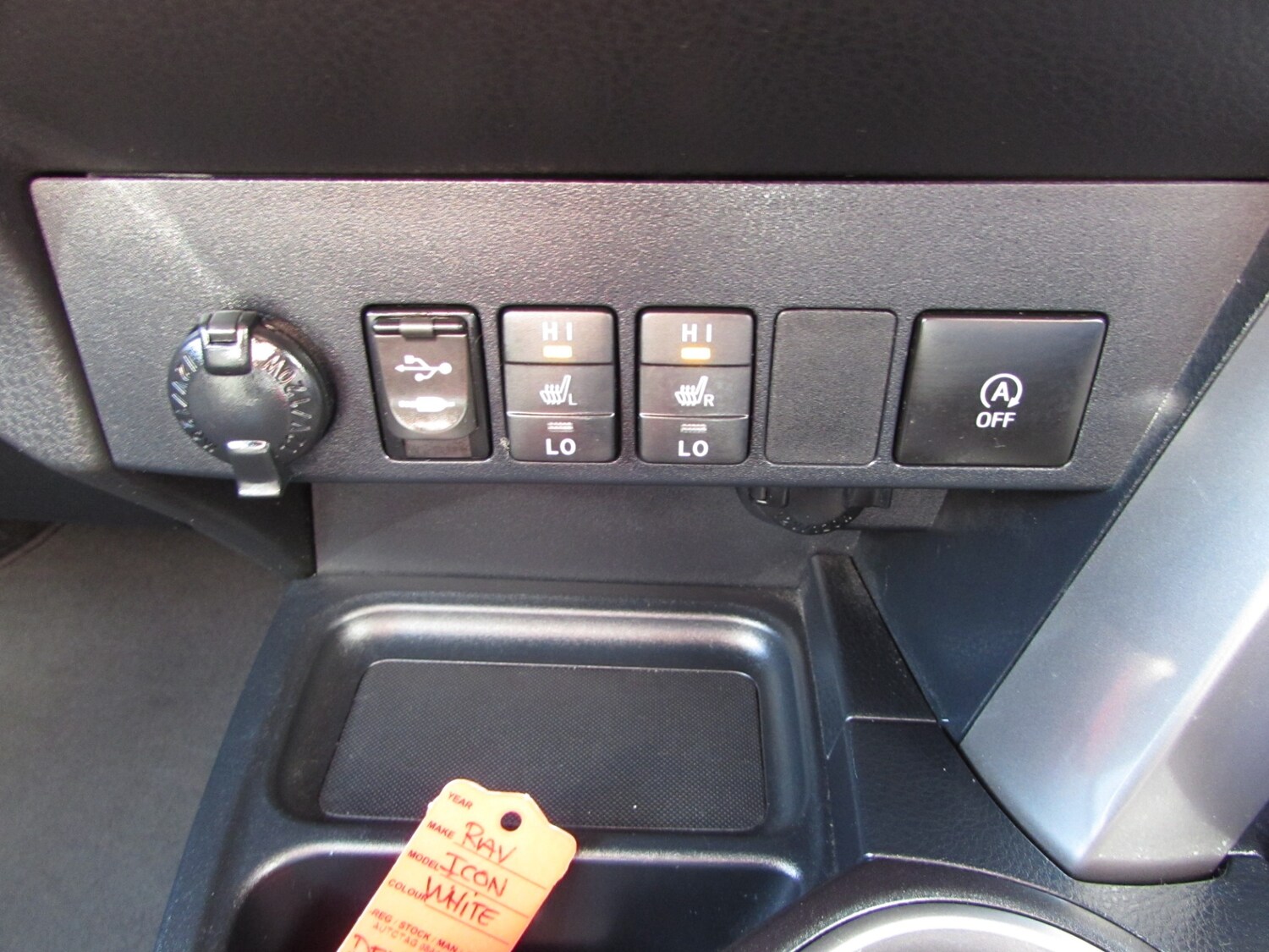 Used Toyota RAV4 2016 for sale - 78107945: Photo 38