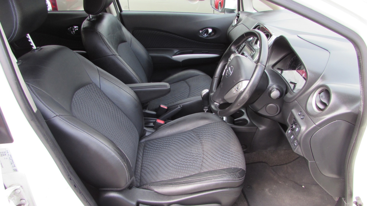 Used Nissan Note 2014 for sale - 76366354: Photo 2