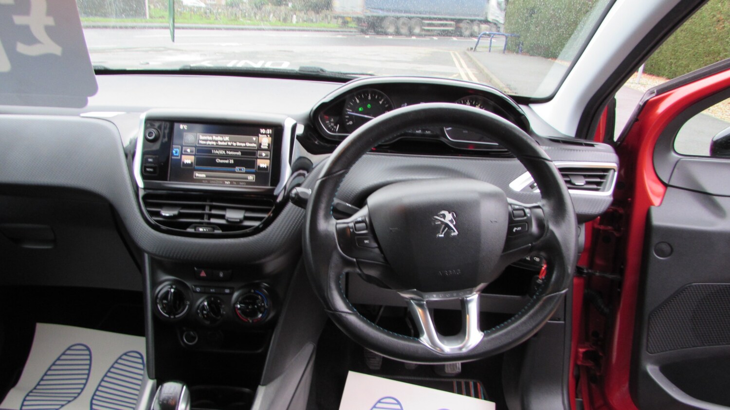 Used Peugeot 2008 2015 for sale - 77501868: Photo 12
