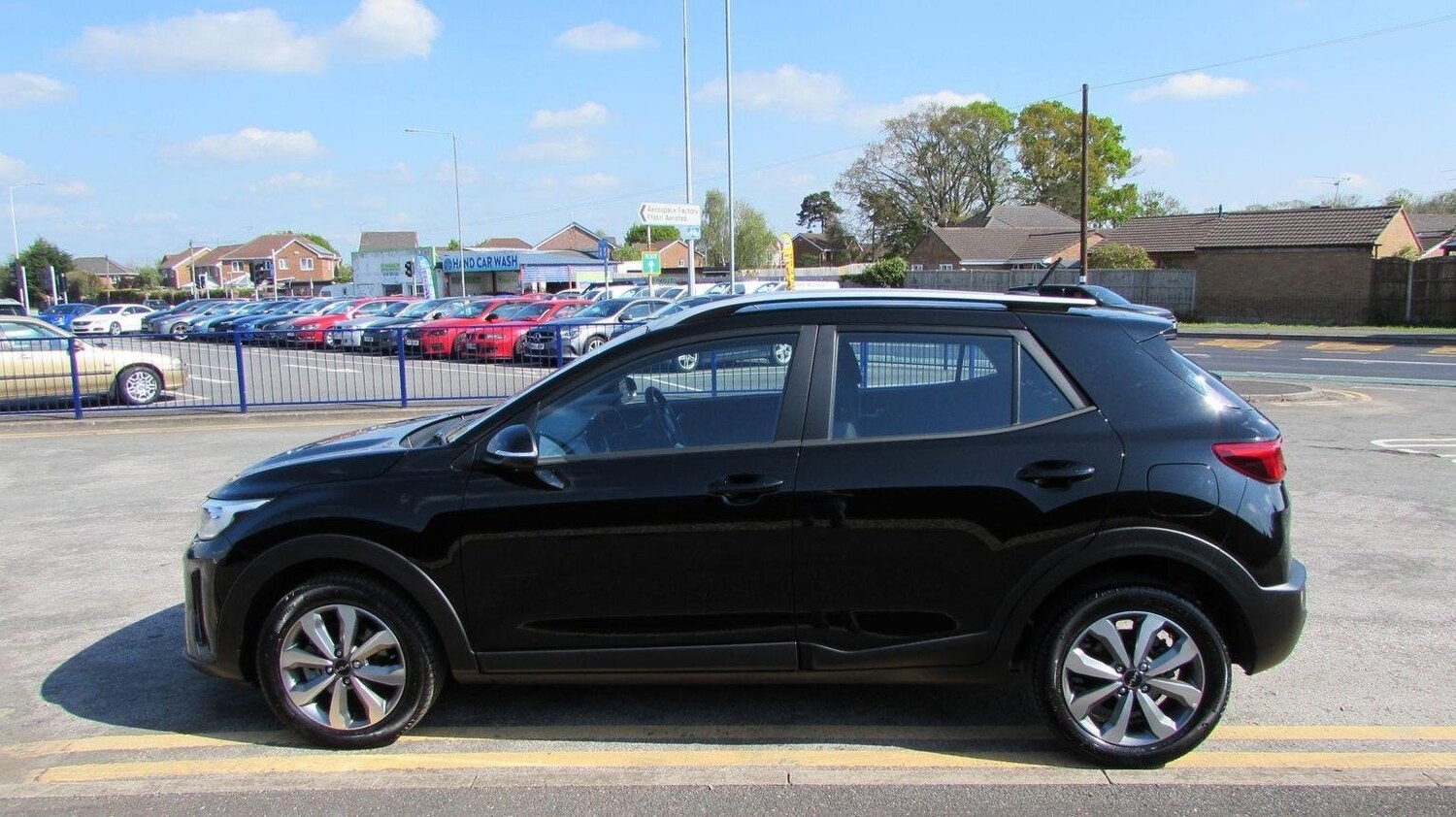 Used Kia Stonic 2023 for sale - 76815170: Photo 4