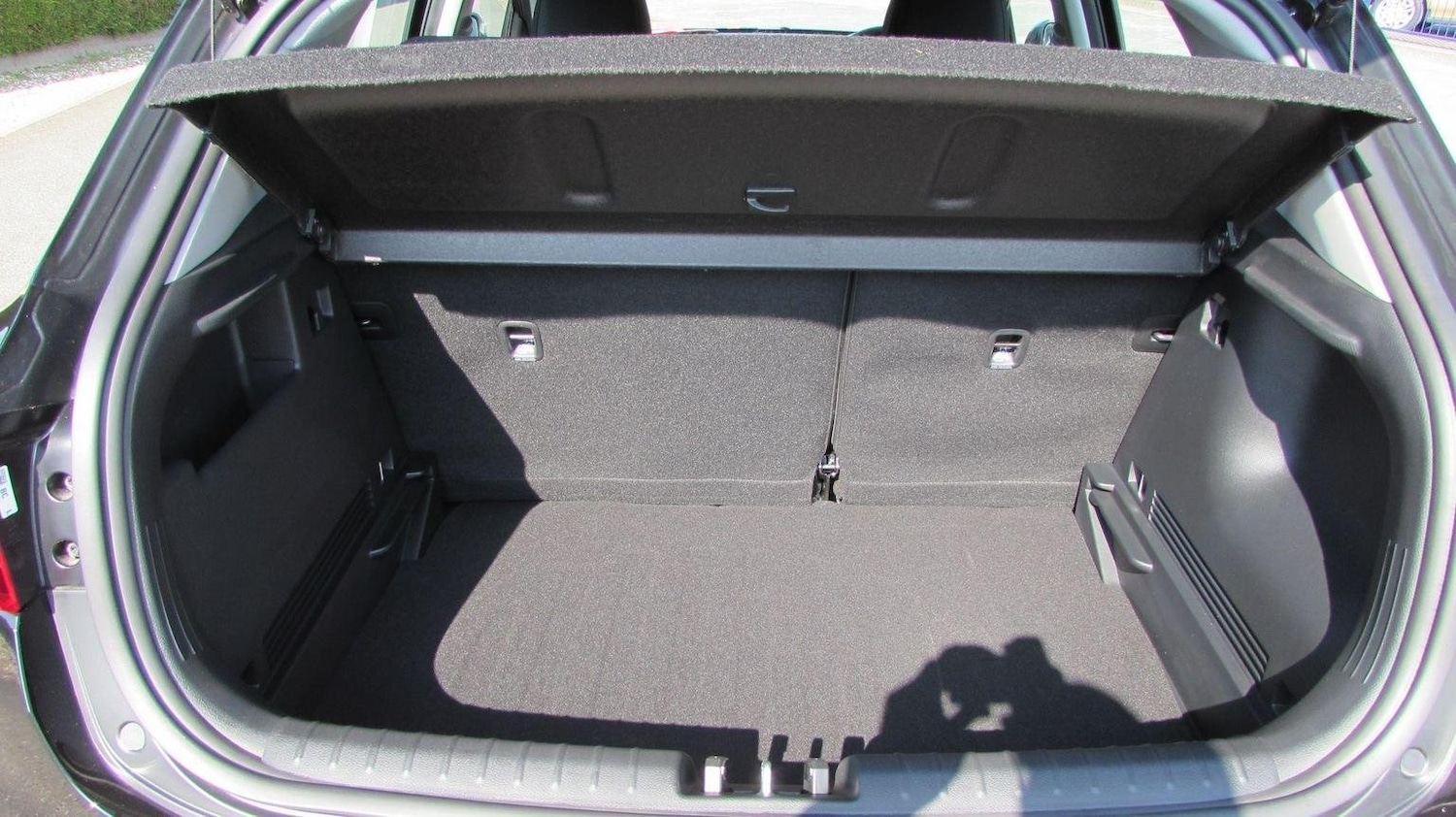 Used Kia Stonic 2023 for sale - 76815170: Photo 9