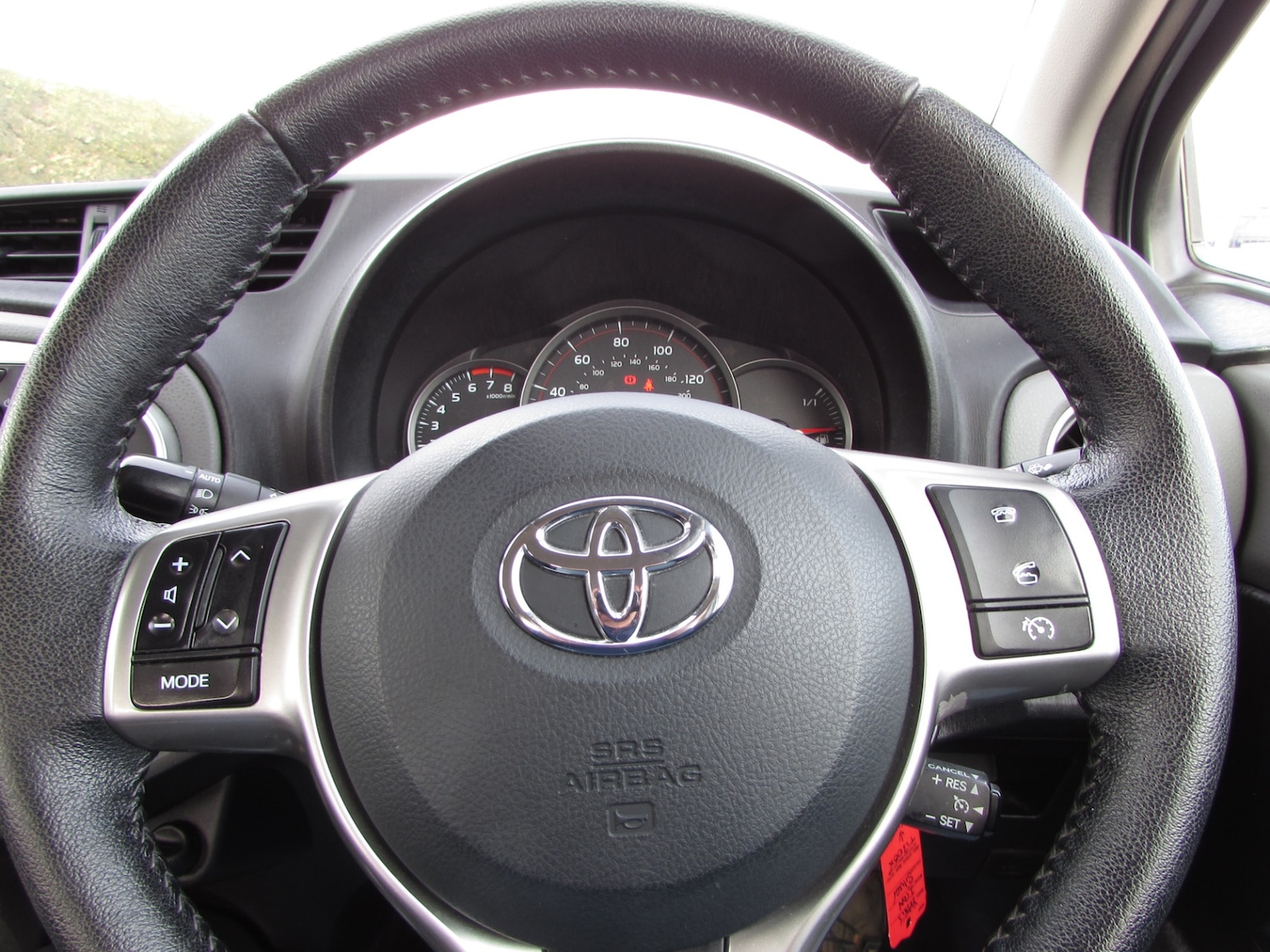 Used Toyota Yaris 2014 for sale - 78108810: Photo 15