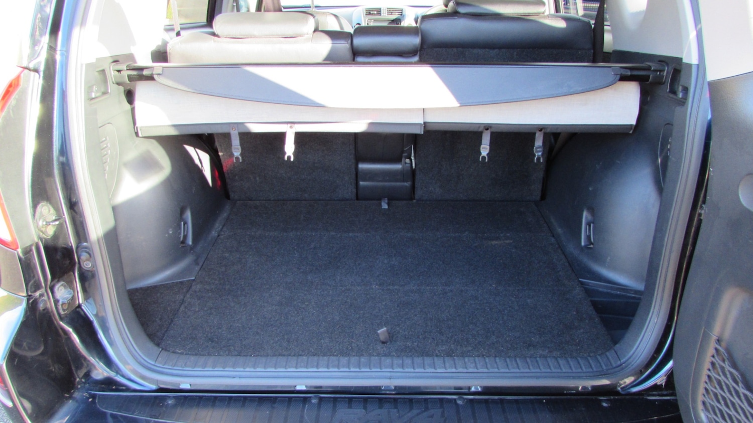 Used Toyota RAV4 2012 for sale - 76611349: Photo 11