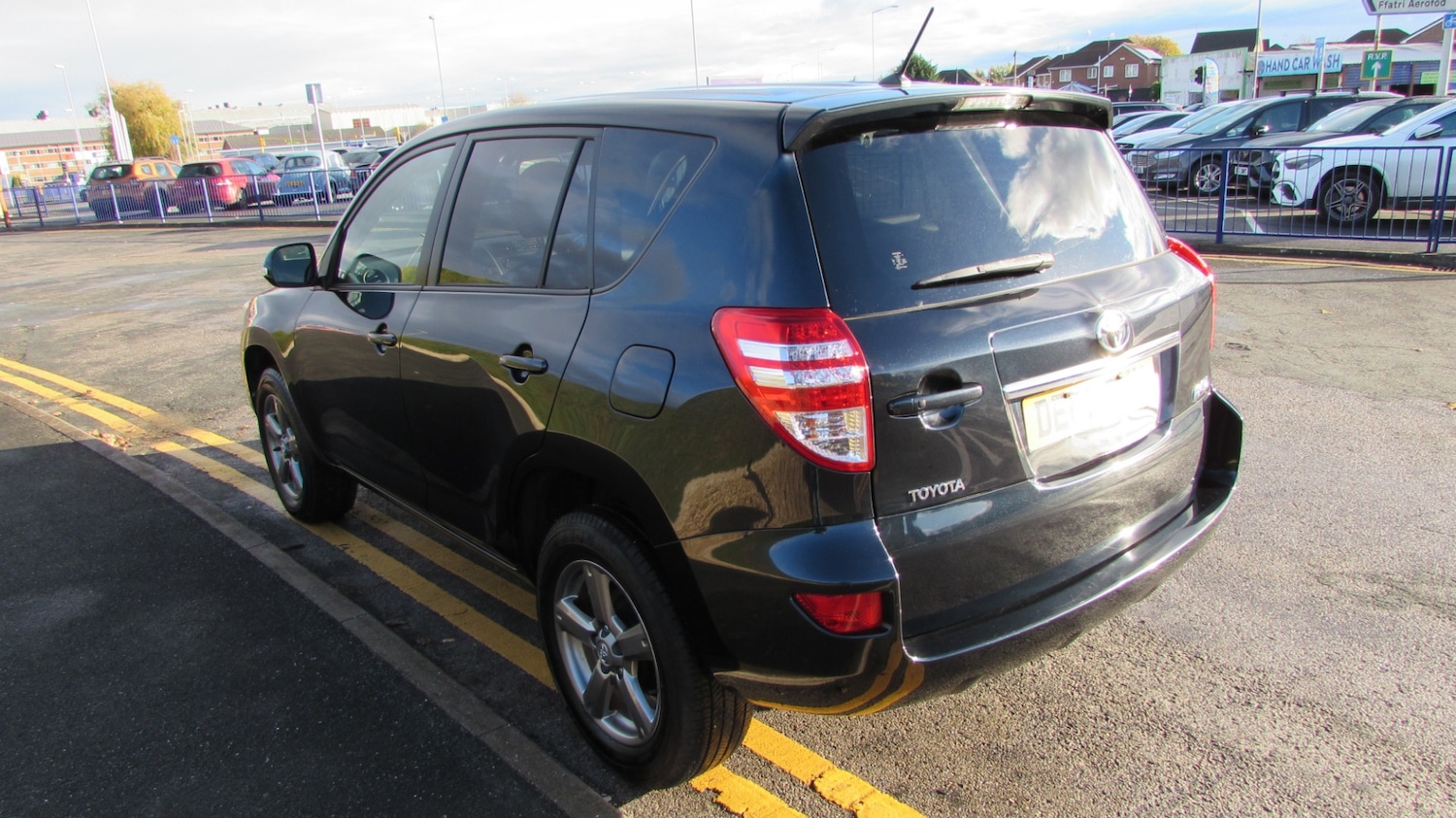 Used Toyota RAV4 2012 for sale - 76611349: Photo 5