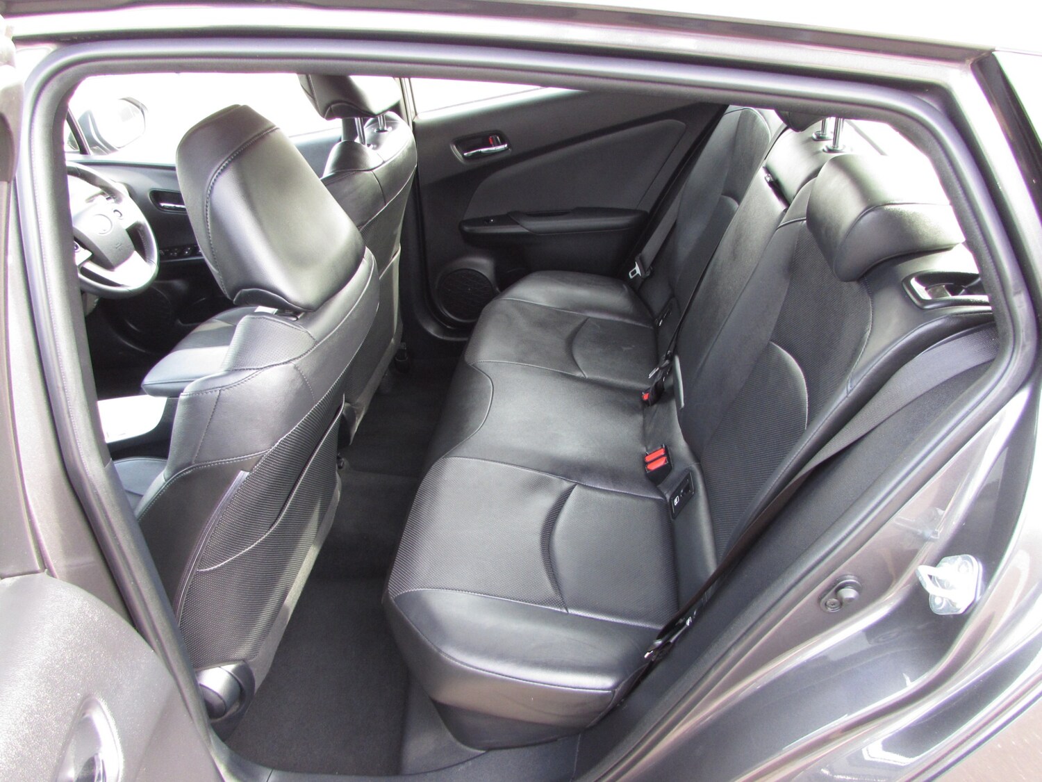 Used Toyota Prius 2016 for sale - 77963211: Photo 10