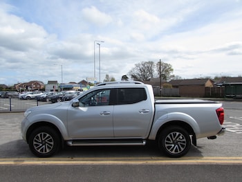 Used Nissan Navara 2017 for sale - 78270475: Photo