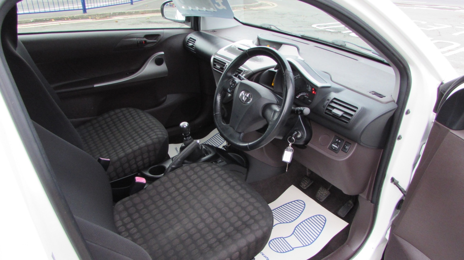 Used Toyota IQ 2009 for sale - 76505645: Photo 10