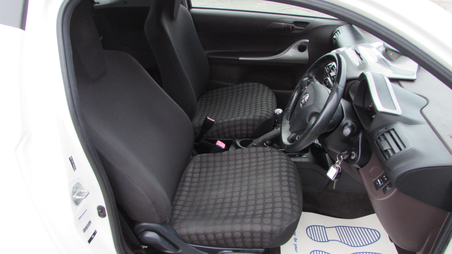 Used Toyota IQ 2009 for sale - 76505645: Photo 11