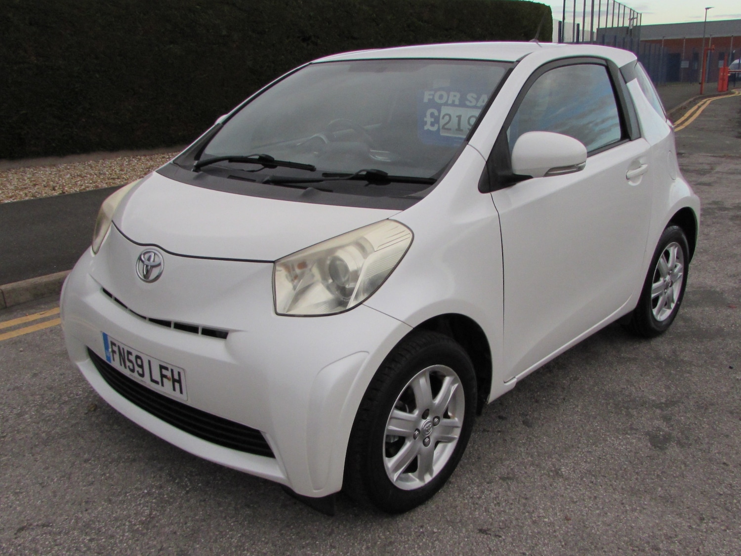 Used Toyota IQ 2009 for sale - 76505645: Photo 2