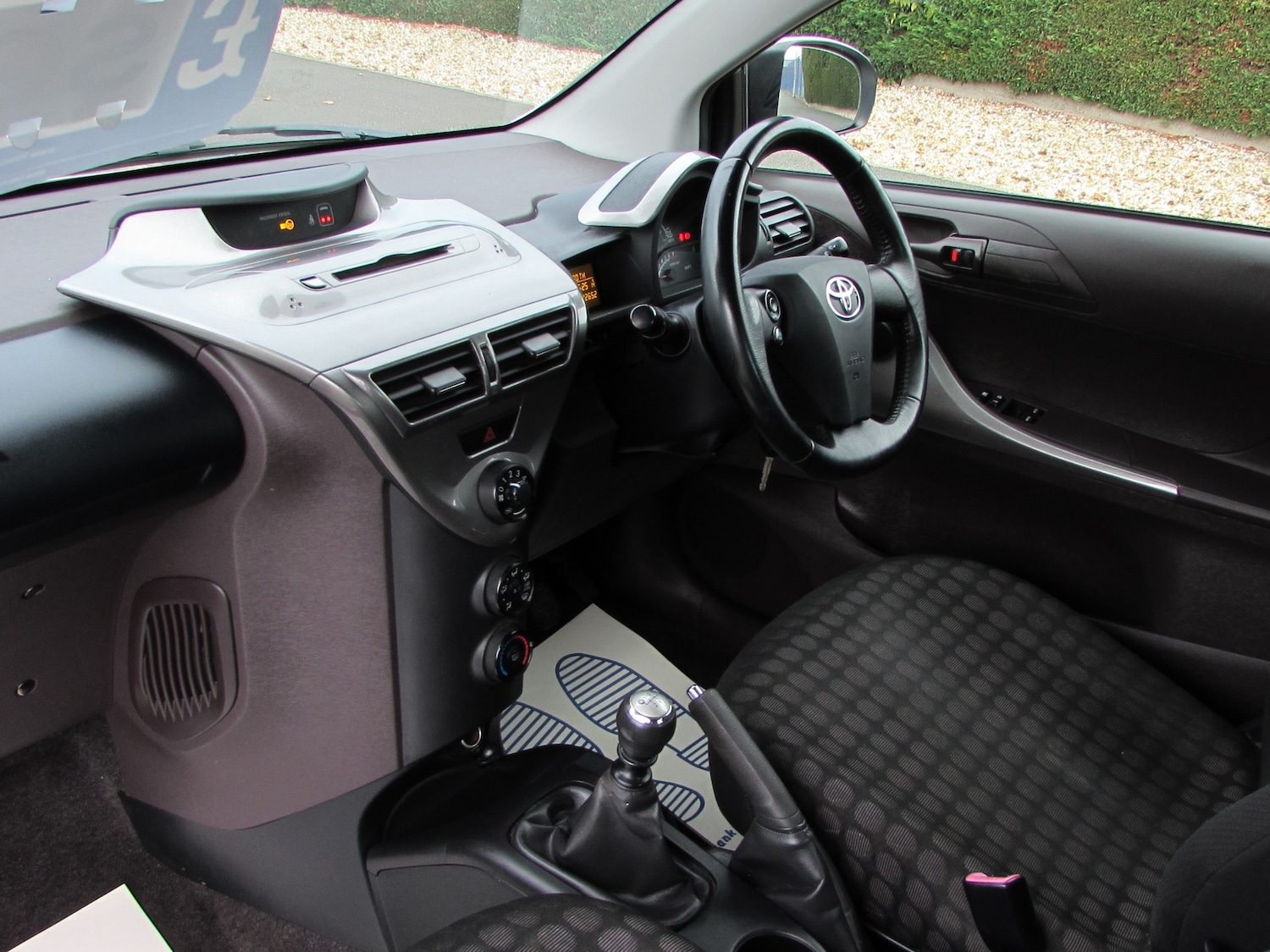 Used Toyota IQ 2009 for sale - 76505645: Photo 7