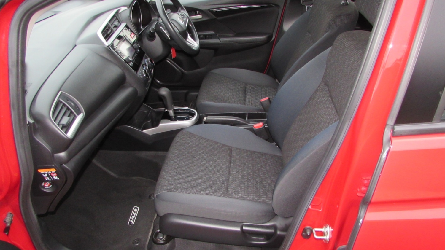 Used Honda Jazz 2017 for sale - 77296778: Photo 9