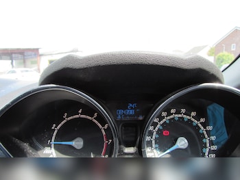 Used Ford Fiesta 2016 for sale - 75536471: Photo