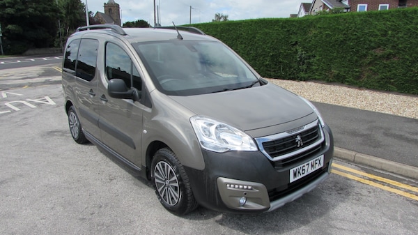 Used Peugeot Partner Tepee 2018 for sale - 75055282: Photo 1