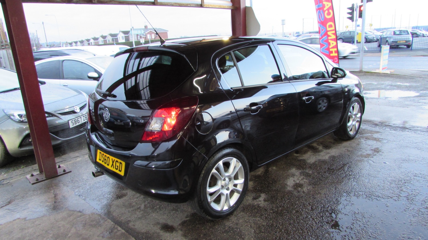 Used Vauxhall Corsa 2010 for sale - 77432578: Photo 2