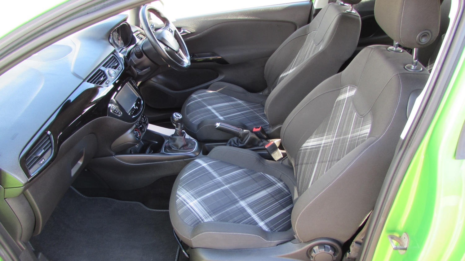 Used Vauxhall Corsa 2015 for sale - 76076962: Photo 9