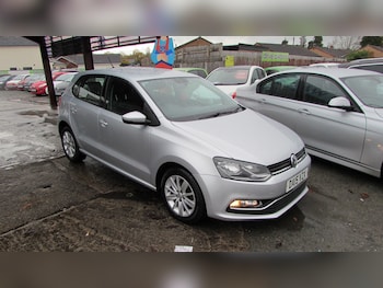 Used Volkswagen Polo 2015 for sale - 76526157: Photo
