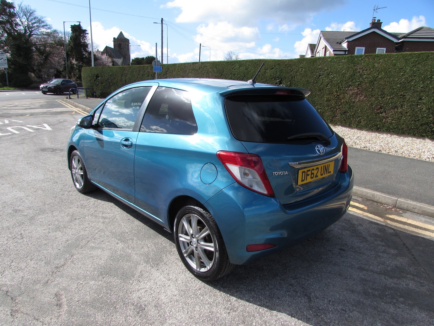 Used Toyota Yaris 2013 for sale - 77889260: Photo 3