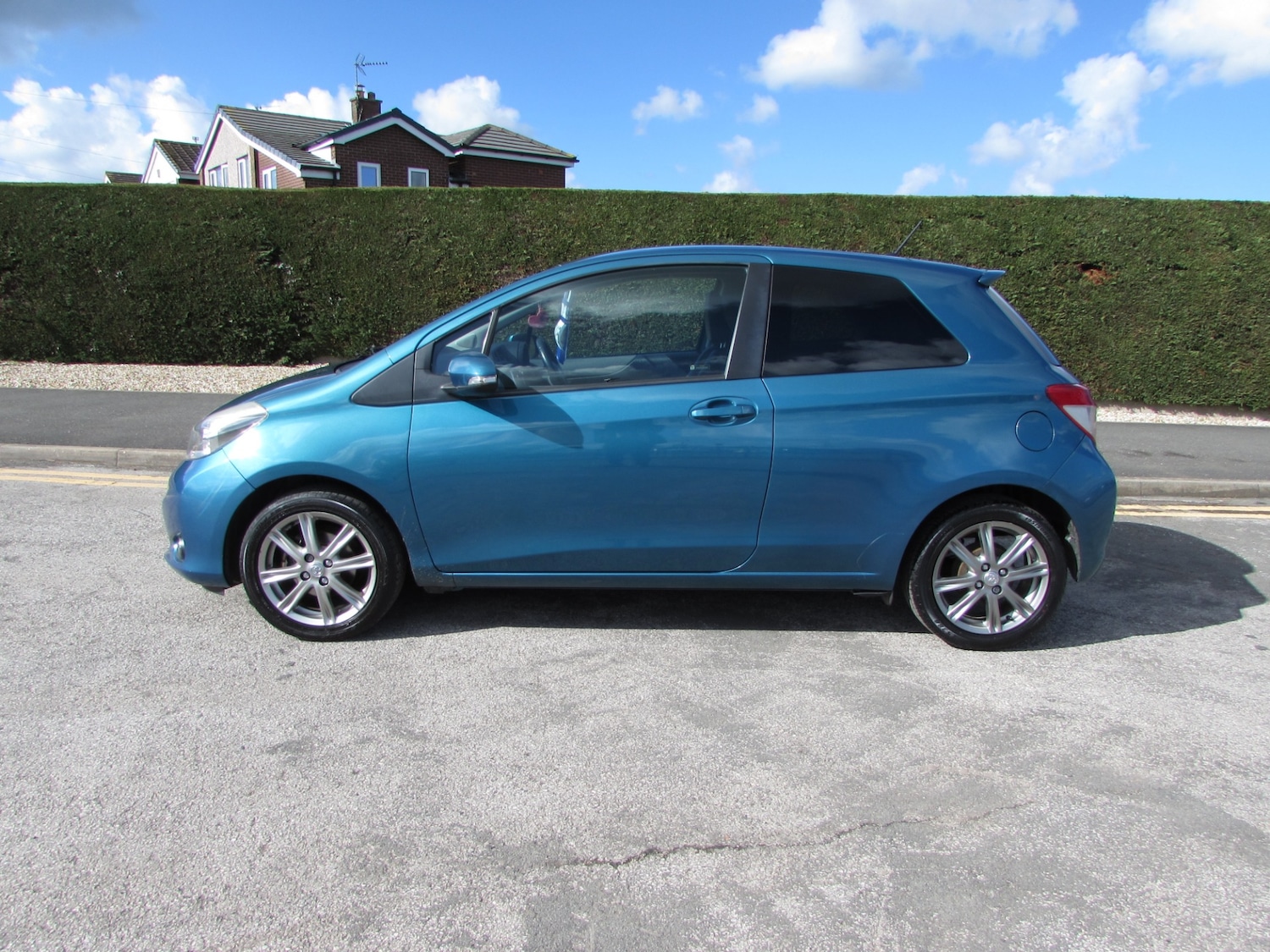 Used Toyota Yaris 2013 for sale - 77889260: Photo 5