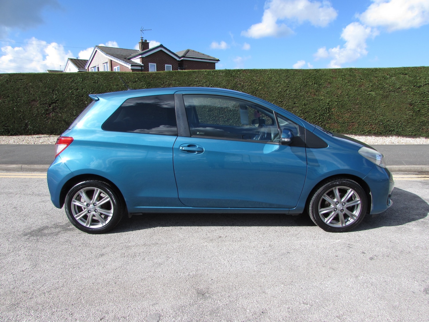 Used Toyota Yaris 2013 for sale - 77889260: Photo 6