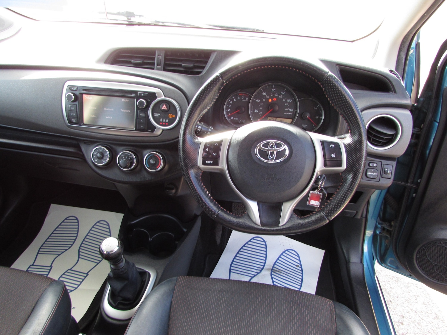 Used Toyota Yaris 2013 for sale - 77889260: Photo 9