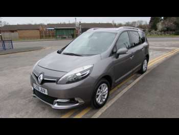 Used Renault Grand Scenic 2016 for sale - 74050931: Photo