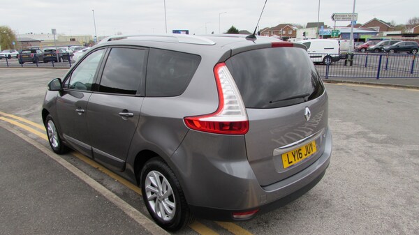 Used Renault Grand Scenic 2016 for sale - 74050931: Photo 5