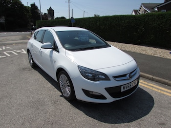 Used Vauxhall Astra 2015 for sale - 79177255: Photo