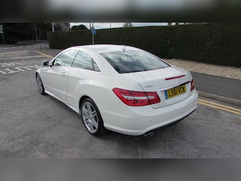 Used Mercedes-Benz E-Class 2011 for sale - 76221916: Photo