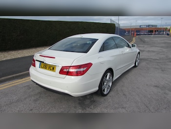 Used Mercedes-Benz E-Class 2011 for sale - 76221916: Photo