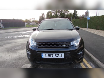 Used Land Rover Discovery Sport 2017 for sale - 76427858: Photo