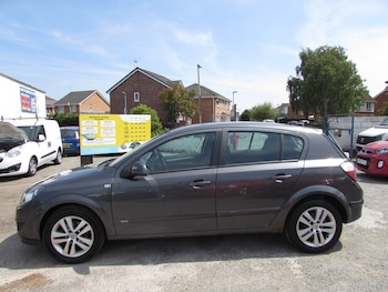 Used Vauxhall Astra 2010 for sale - 79230729: Photo