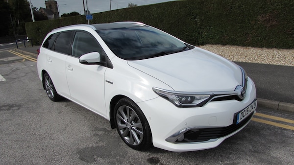 Used Toyota Auris 2015 for sale - 76079557: Photo 1