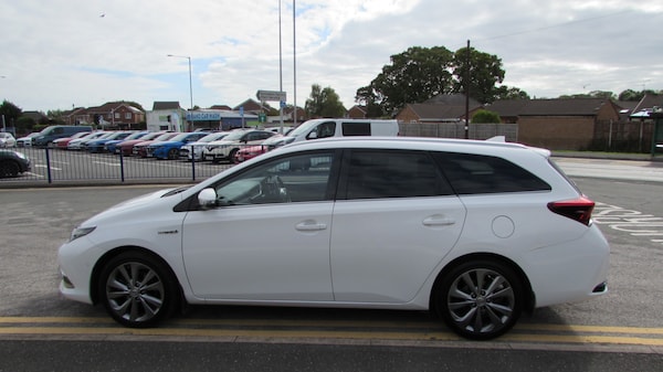 Used Toyota Auris 2015 for sale - 76079557: Photo 4