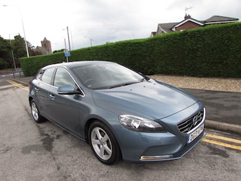 Used Volvo V40 2013 for sale - 79663972: Photo