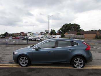 Used Volvo V40 2013 for sale - 79663972: Photo