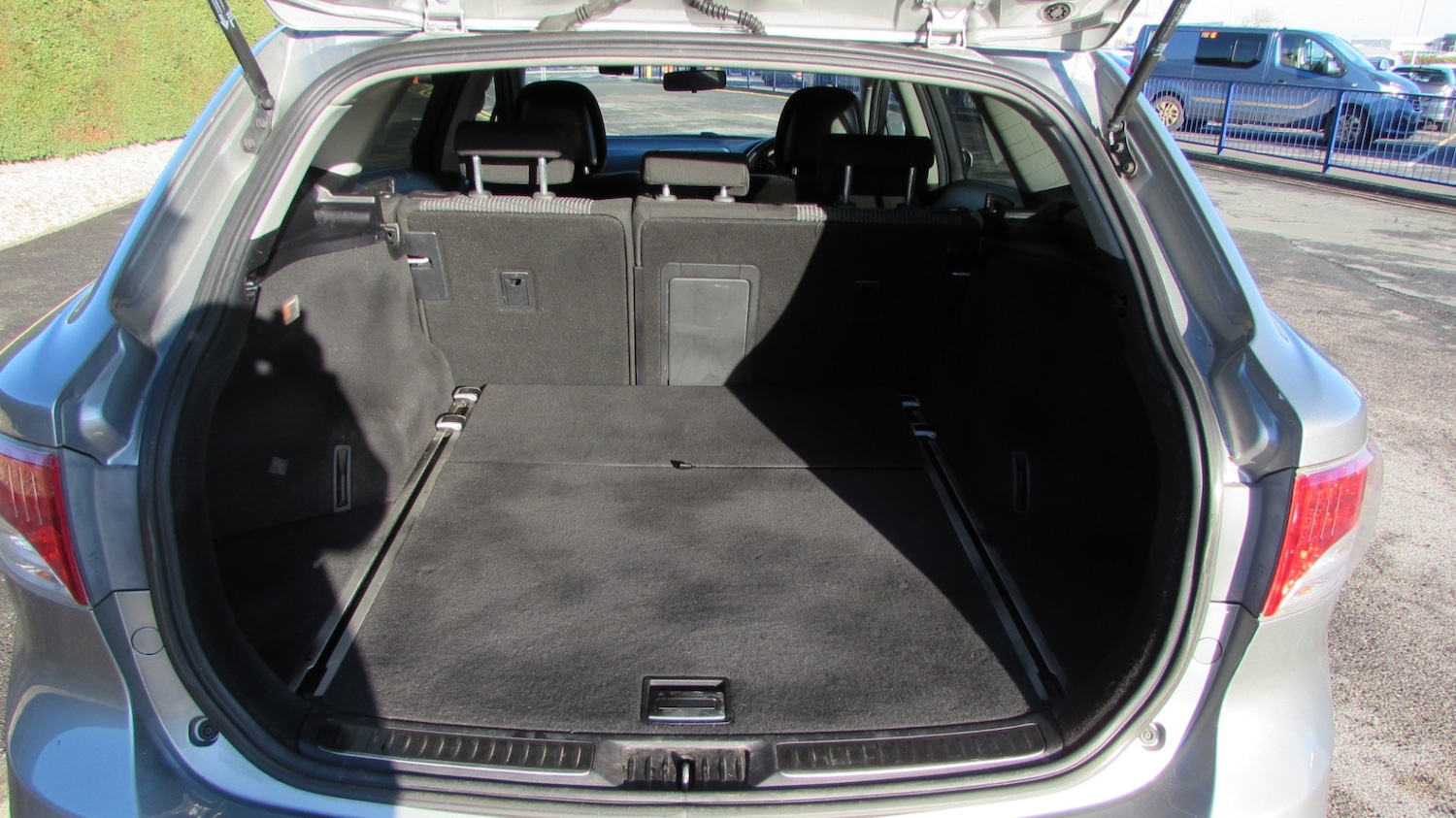 Used Toyota Avensis 2010 for sale - 76694040: Photo 11