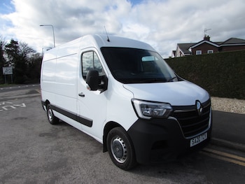 Renault Master feature image